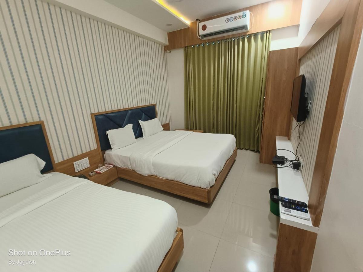 Hotel Asopalav Gandhinagar Eksteriør billede